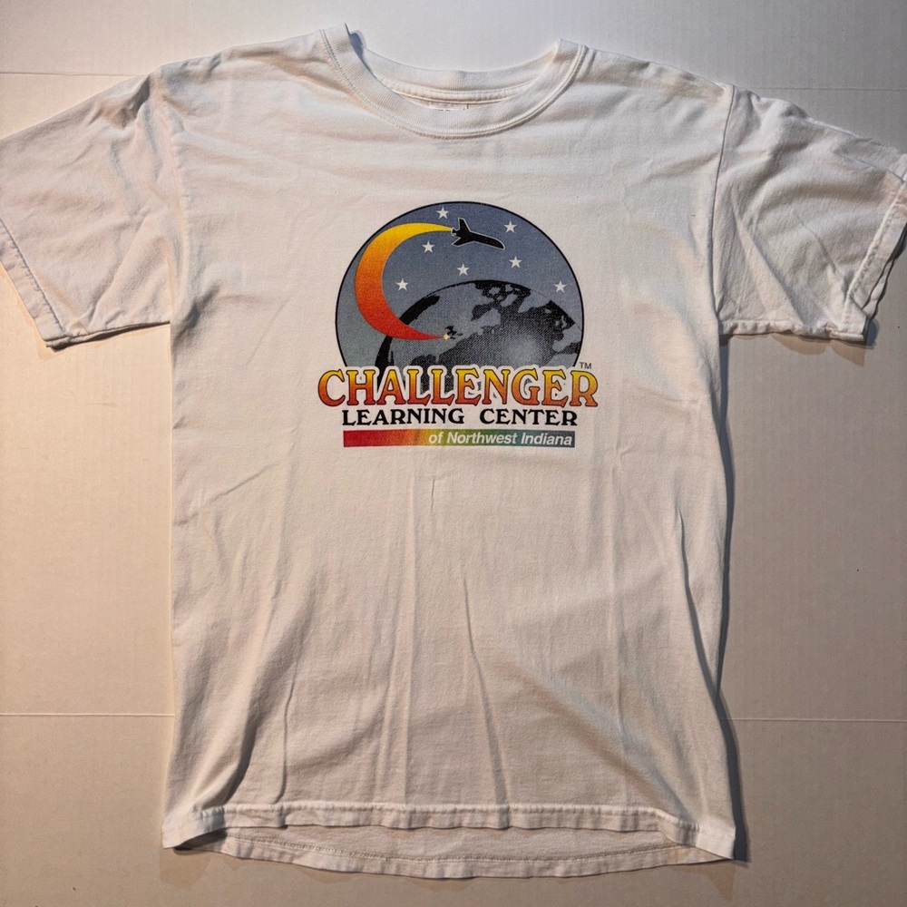Vtg NASA Challenger USA Space Shuttle Rocket Earth Indiana 90’s Y2k Tshirt Sz M